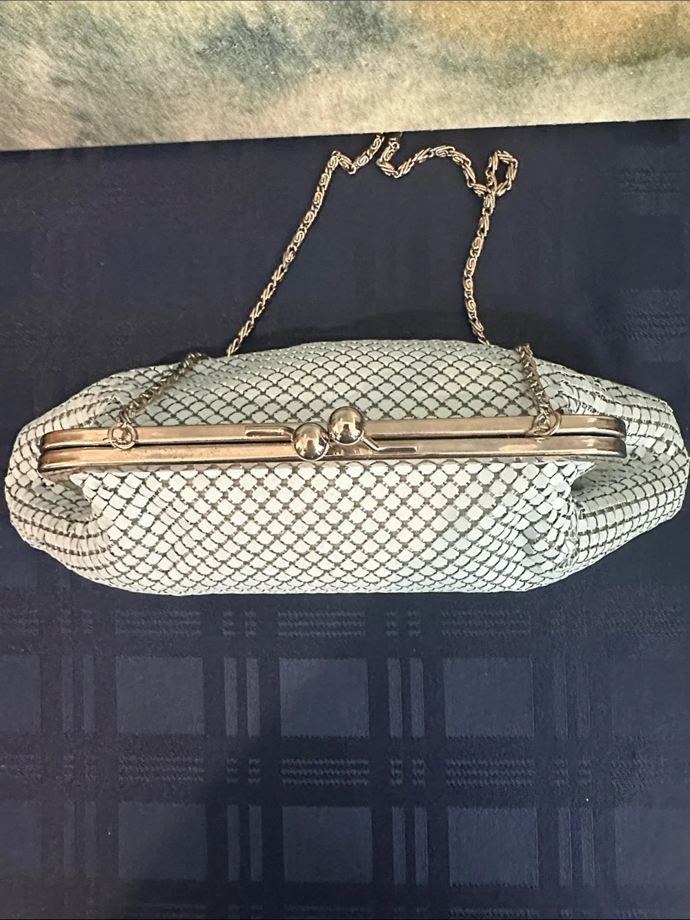 Vintage Silver-White Mesh Evening Clutch with Chain
